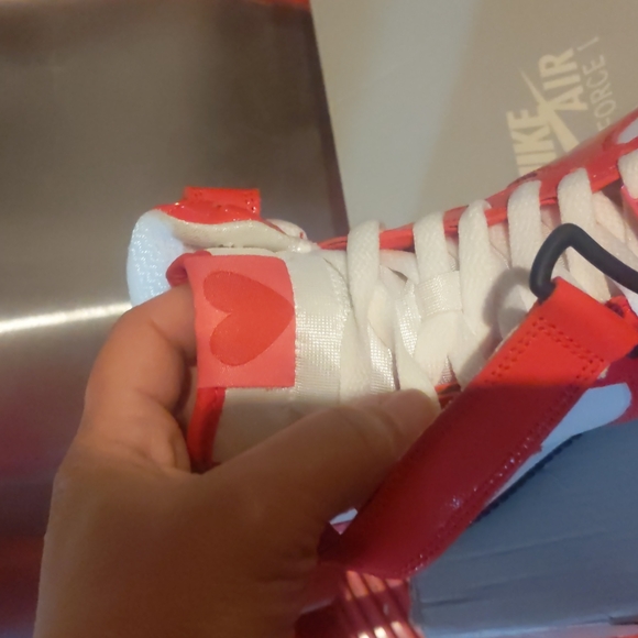 NWOT NIKE Air forces youth size 7 white/dynic pink hyper red - Picture 5 of 9